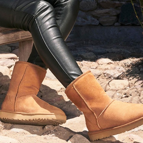 UGG Shoes - Ugg Classic Short Boot Original Y2K Chestnut Size 8